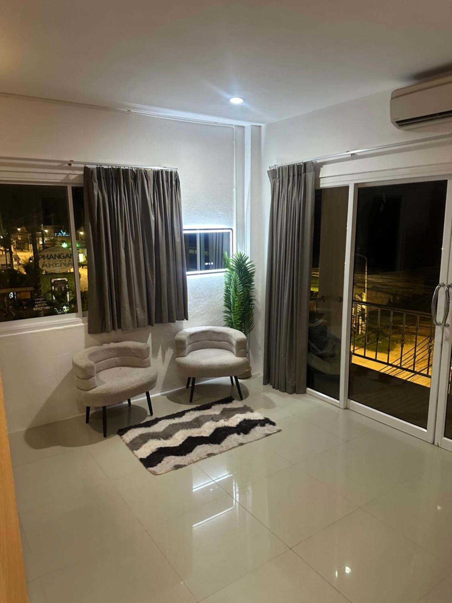 Arena Boutique Hotel Female Only Thong Sala Esterno foto